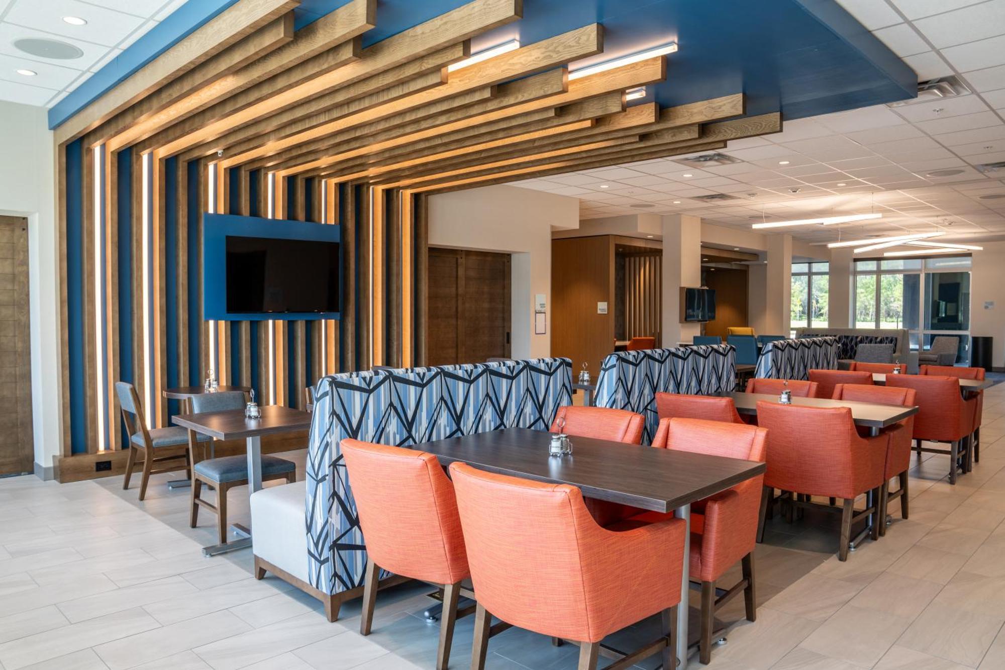 Holiday Inn Express & Suites Fort Walton Beach - Eglin Area By Ihg Εξωτερικό φωτογραφία